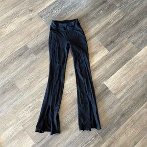 Alo yoga flutter leggings